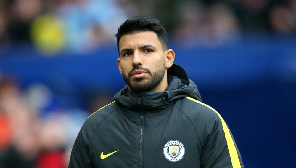 Agüero, con el chándal de suplente
