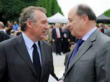 François Bayrou habla con Jean-Michel Baylet François Bayrou habla con Jean-Michel Baylet