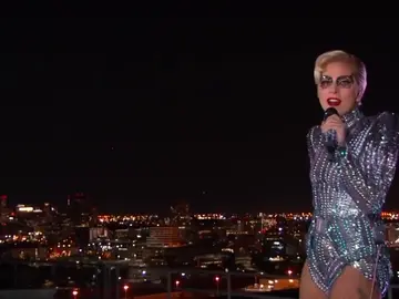 Frame 20.539379 de: Lady Gaga deslumbra en la SuperBowl Frame 20.539379 de: Lady Gaga deslumbra en la SuperBowl