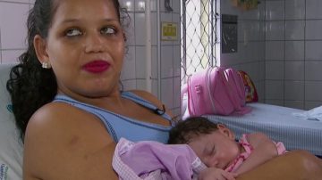 Michele y Maisa Santiago un mes después del complicado parto