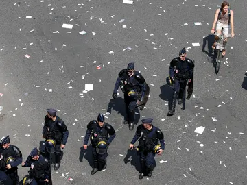 Varios policías en Francia Varios policías en Francia