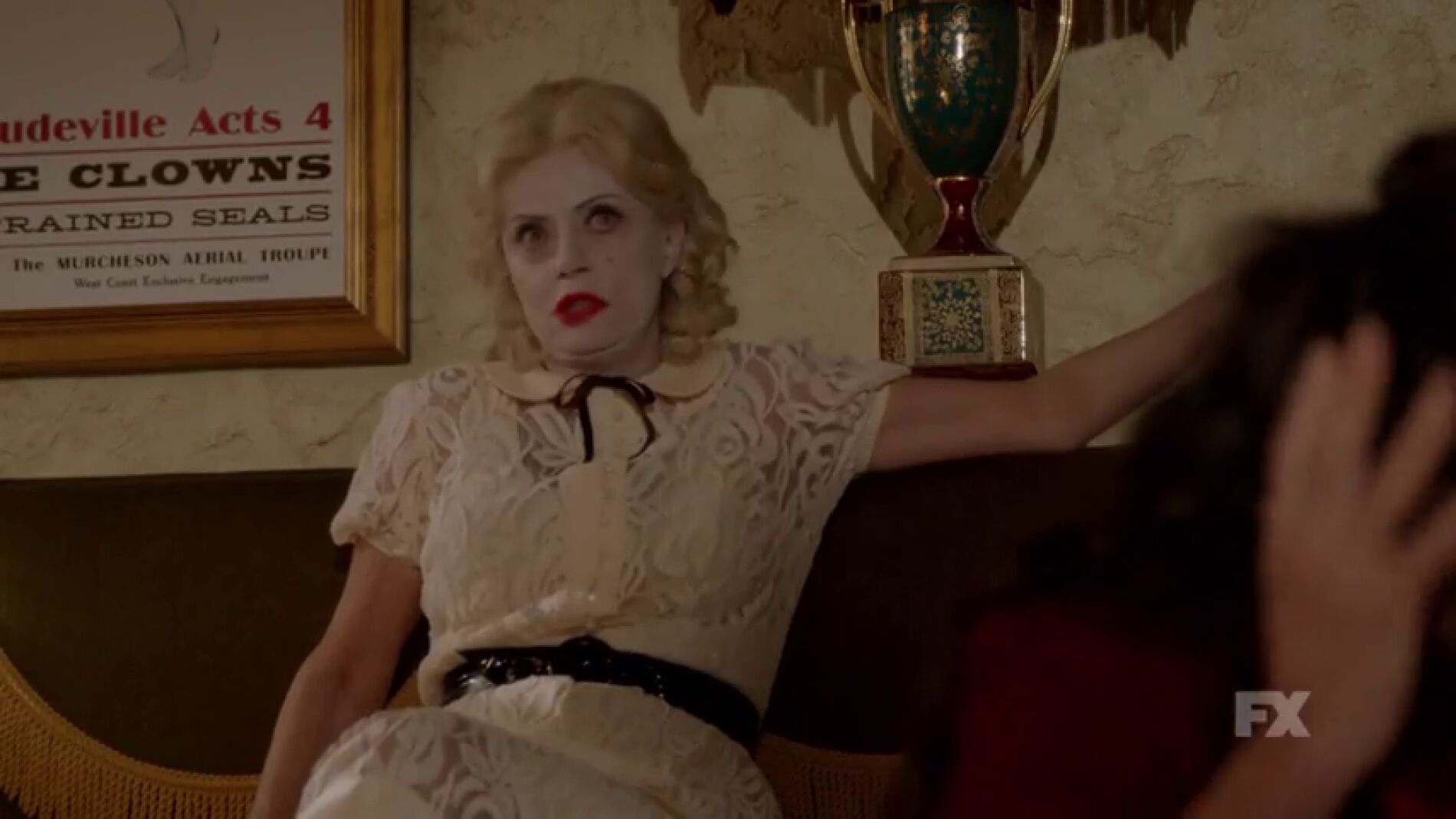 Frame 5.390936 de: 'Feud', una enemistad de proporciones b&iacute;blicas