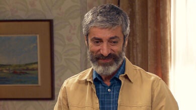 Esteban revela que siente algo por Rosalía
