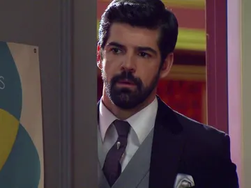 Alonso, muerto de celos al descubrir a Marta con Rafael Alonso, muerto de celos al descubrir a Marta con Rafael