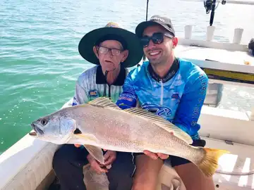 Ray y Mati de pesca Ray y Mati de pesca