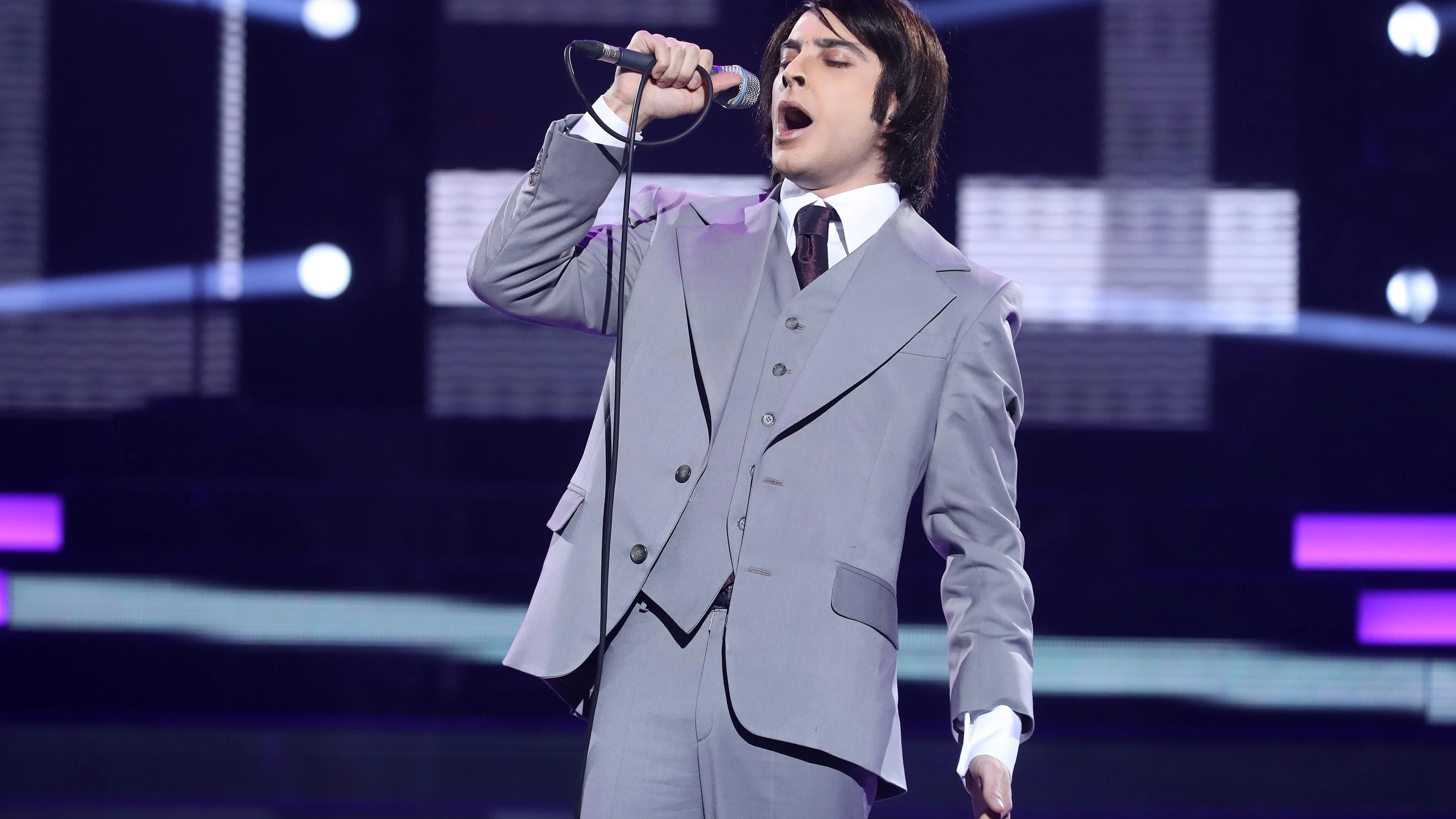Blas Cantó canta a los cuatro vientos que es ‘Libre’ como Nino Bravo