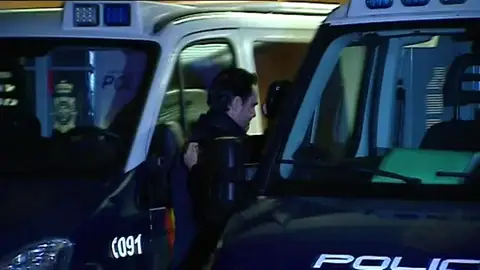 Frame 10.670377 de: El yerno de la viuda de la CAM a la Policía en su detención: "Hace tiempo que os estaba esperando" Frame 10.670377 de: El yerno de la viuda de la CAM a la Policía en su detención: "Hace tiempo que os estaba esperando"