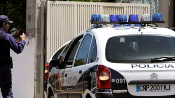 Un coche de la Policía Nacional Un coche de la Policía Nacional