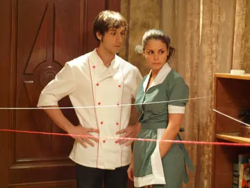 El Internado - Temporada 3 - Capítulo 2: 8 milímetros El Internado - Temporada 3 - Capítulo 2: 8 milímetros