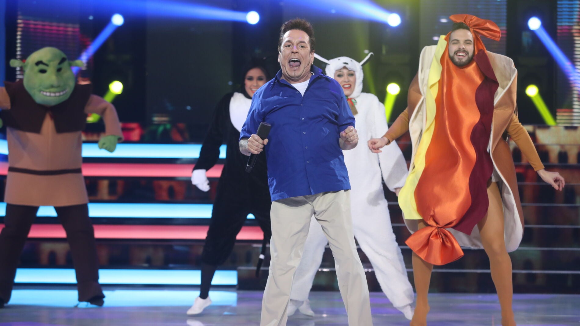 Juan Mu&ntilde;oz nos hace creer en el amor como un bailongo Smash Mouth