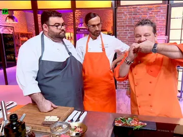 Comienza la competición con pesca y delantales unidos Comienza la competición con pesca y delantales unidos