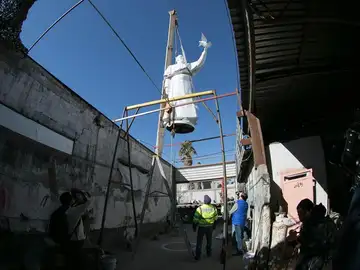 La escultura del Papa Francisco en la frontera La escultura del Papa Francisco en la frontera