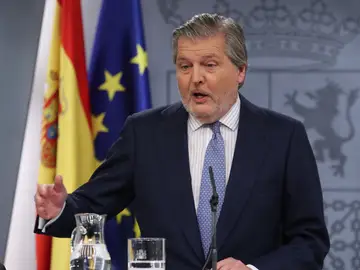 Iñigo Mendez de Vigo durante la rueda de prensa tras el Consejo de Ministros Iñigo Mendez de Vigo durante la rueda de prensa tras el Consejo de Ministros