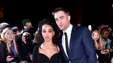 La relación de Robert Pattinson y FKA Twigs, a punto de romperse tras las imágenes del actor con Katy Perry