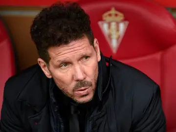 Simeone durante el partido frente al Sporting Simeone durante el partido frente al Sporting