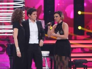 Chenoa se emociona al recordar su pasado con "El hombre del piano" de Ana Belén