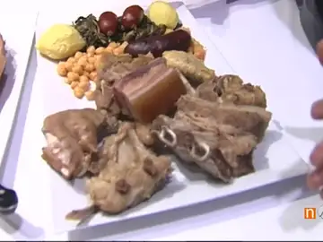 Frame 116.137268 de: Miles de personas degustan el famoso cocido gallego de Lalín Frame 116.137268 de: Miles de personas degustan el famoso cocido gallego de Lalín