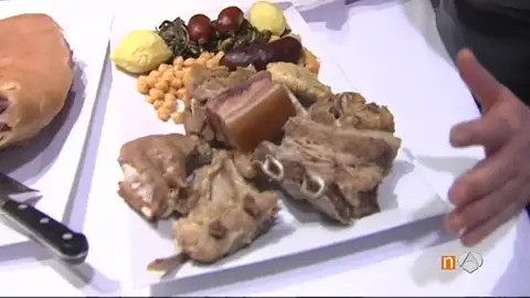 Frame 116.137268 de: Miles de personas degustan el famoso cocido gallego de Lalín Frame 116.137268 de: Miles de personas degustan el famoso cocido gallego de Lalín