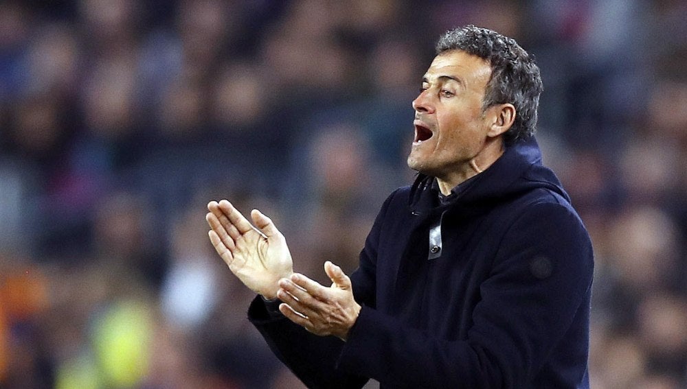 Luis Enrique, en la banda del Camp Nou