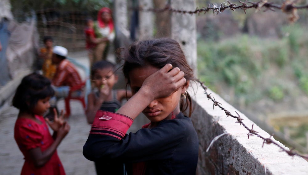 Una niña refugiada Rohingya