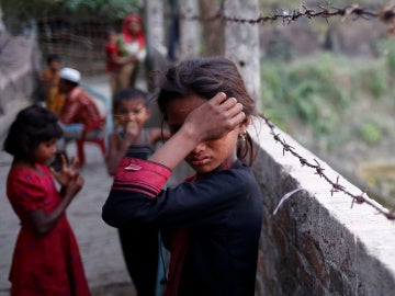 Una niña refugiada Rohingya