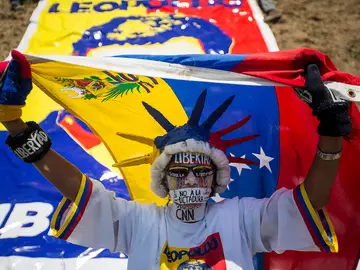 Seguidores de Leopoldo López marchan en Caracas para pedir su libertad (18-02-2017) Seguidores de Leopoldo López marchan en Caracas para pedir su libertad (18-02-2017)