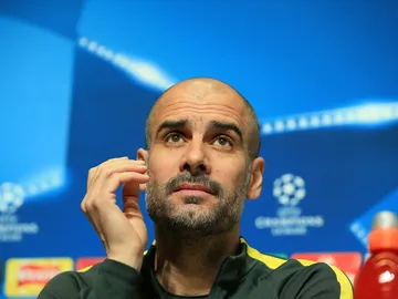 Pep Guardiola en sala de prensa Pep Guardiola en sala de prensa
