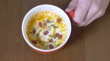 Pizza en una taza, amigos