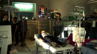 Depósitos de cadáveres, bofetadas y zonas secretas en el séptimo capítulo de 'Pulsaciones'