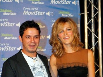 Alejandro Sanz y Jaydy Mitchel