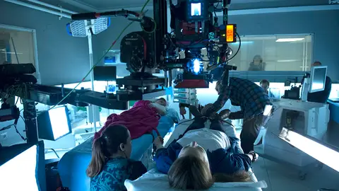 Leonor Watling tras las cámaras en la complicada secuencia Leonor Watling tras las cámaras en la complicada secuencia