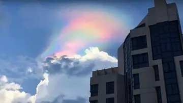 Arcoíris en el cielo de Singapur Arcoíris en el cielo de Singapur