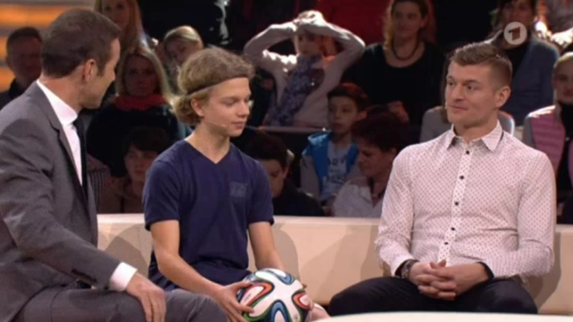 Toni Kroos, en un programa de televisión alemán Toni Kroos, en un programa de televisión alemán