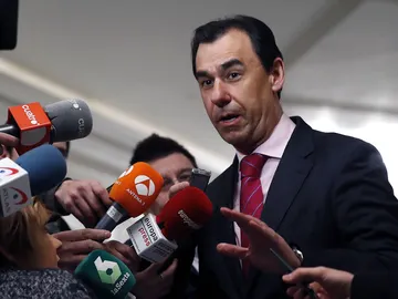 Maillo ante los medios en una fotografía de archivo Maillo ante los medios en una fotografía de archivo