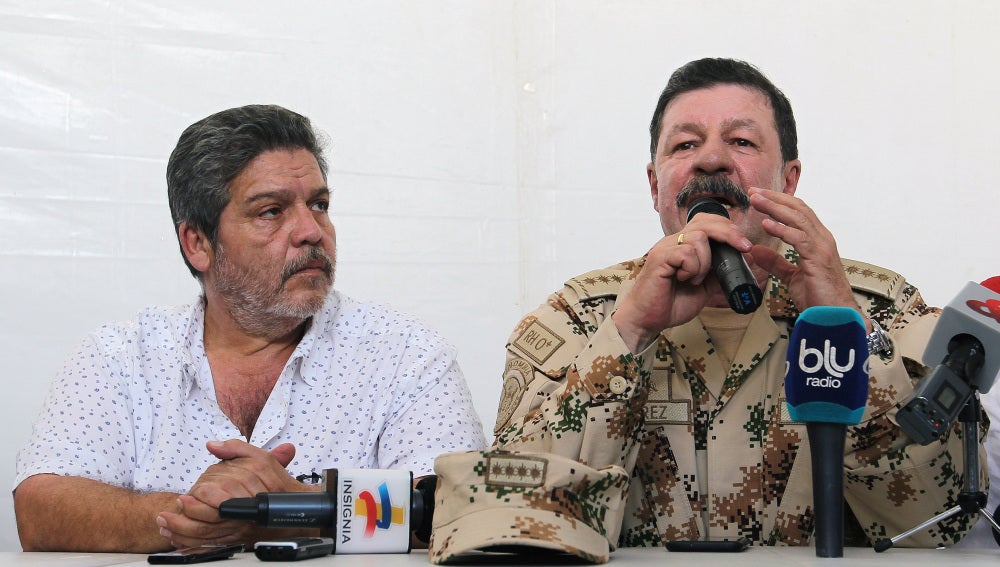 Luis Alberto Albán y el jefe del comando estratégico de transición, Javier Florez