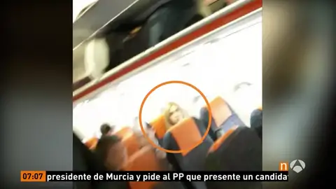 La infanta Cristina viajando a Barcelona desde Ginebra La infanta Cristina viajando a Barcelona desde Ginebra