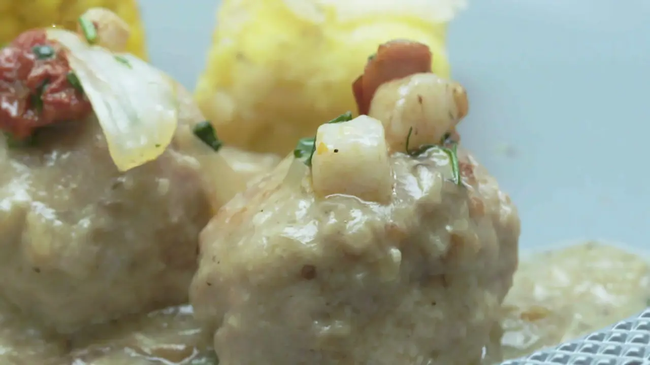 Albóndigas con su picadita
