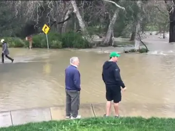 Frame 19.876196 de: California intenta recuperar normalidad tras tormentas que dejaron 5 muertos Frame 19.876196 de: California intenta recuperar normalidad tras tormentas que dejaron 5 muertos