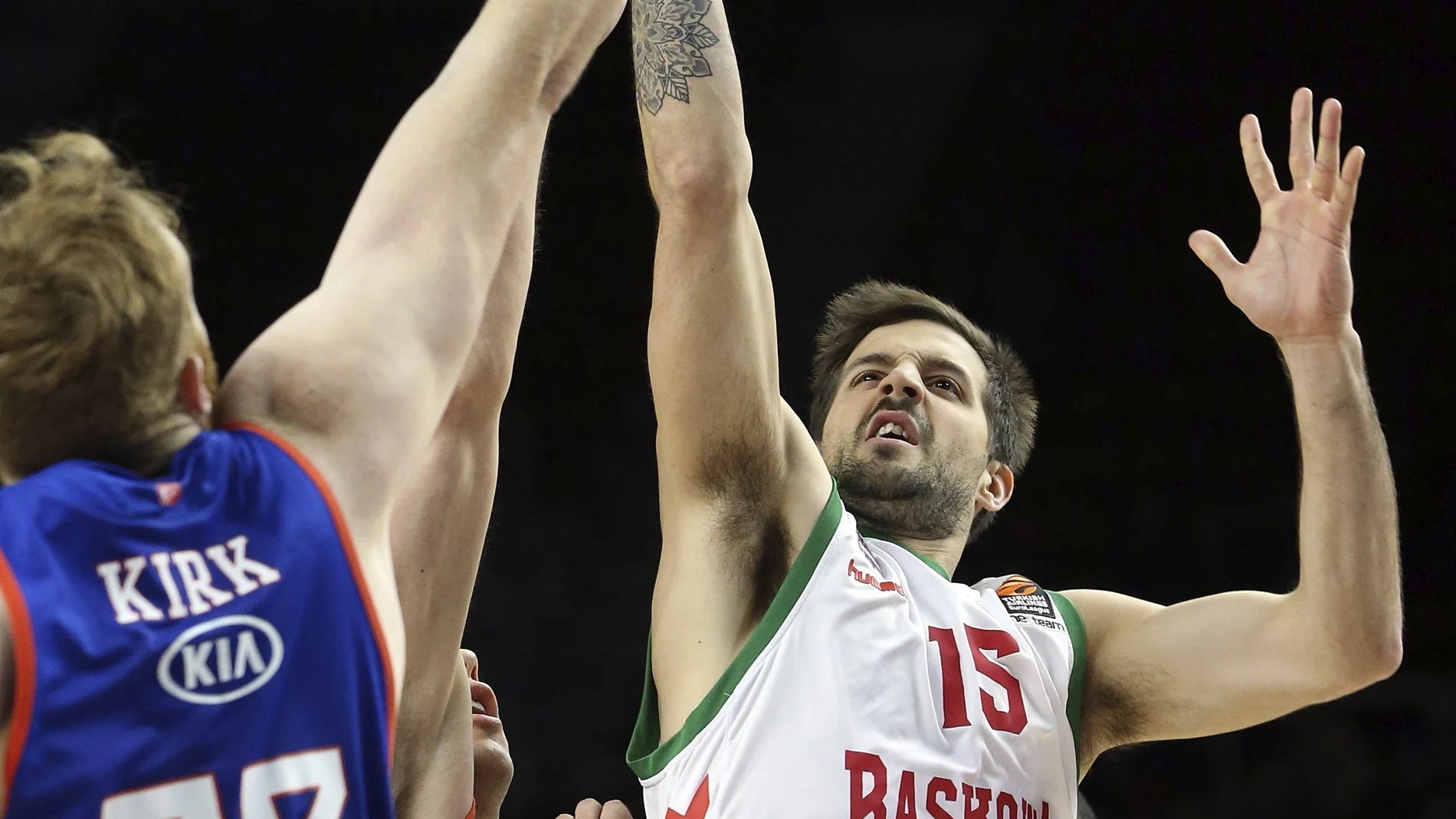 Momentos del partido entre el Efes y el Baskonia euroliga Momentos del partido entre el Efes y el Baskonia euroliga