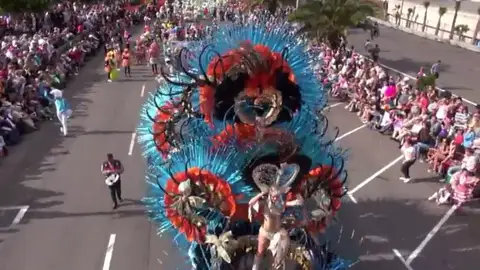 Frame 6.688373 de: Detrás del carnaval hay muchas horas de trabajo y altas cifras de gasto en adornos y disfraces Frame 6.688373 de: Detrás del carnaval hay muchas horas de trabajo y altas cifras de gasto en adornos y disfraces