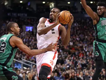Ibaka, en su primer partido con los Toronto Raptors Ibaka, en su primer partido con los Toronto Raptors