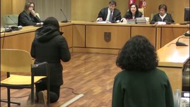 La mujer que abandonó a su bebé en un contenedor reconoce estar arrepentida