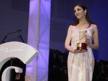 La escritora vasca Espido Freire tras ser galardonada con el Premio Azorín de Novela 2017