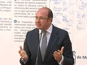 Frame 20.550583 de: Pedro Antonio Sánchez se niega a dimitir: "La oposición se está cogiendo a mi cuello como su última tabla de salvación" Frame 20.550583 de: Pedro Antonio Sánchez se niega a dimitir: "La oposición se está cogiendo a mi cuello como su última tabla de salvación"