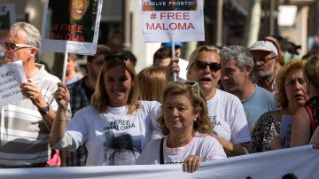 Familiares y amigos de Maloma, la joven saharaui secuestrada por su familia biológica, piden su liberación