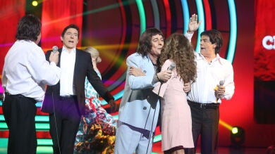 Lolita se marca un baile flamenco con Juan Muñoz