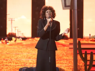 Esther Arroyo nos hace viajar por el mundo de Jevetta Steele en ‘Calling you' Esther Arroyo nos hace viajar por el mundo de Jevetta Steele en ‘Calling you'