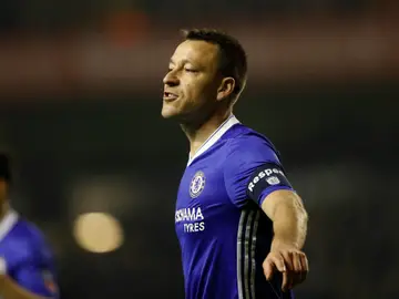 John Terry en un partido con el Chelsea John Terry en un partido con el Chelsea