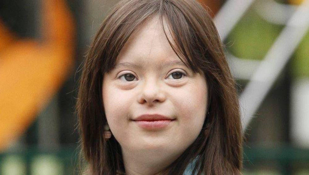 una joven con sindrome de Down cumple su sueño