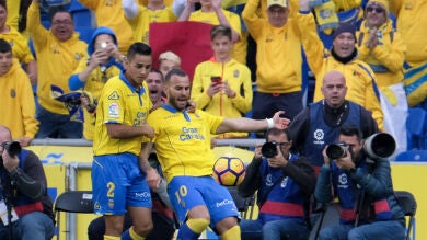 Las Palmas gana a Osasuna y consigue la primera victoria de la 'era Jesé'